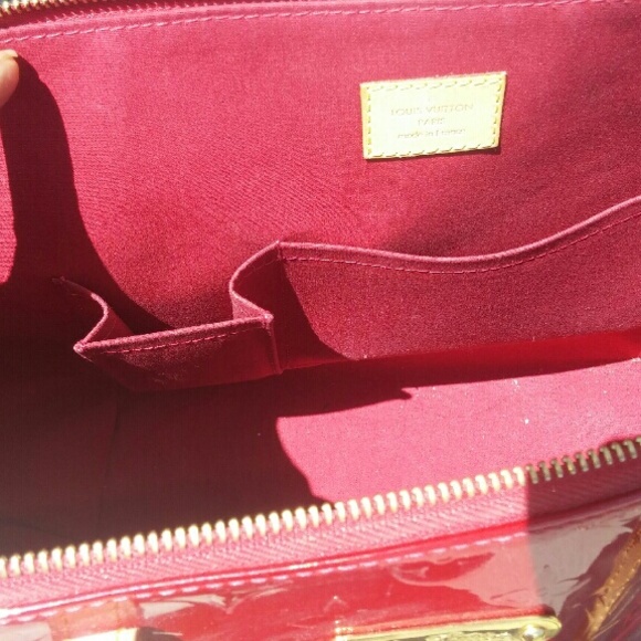 Authentic Louis Vuitton8 - Picture 2 of 3