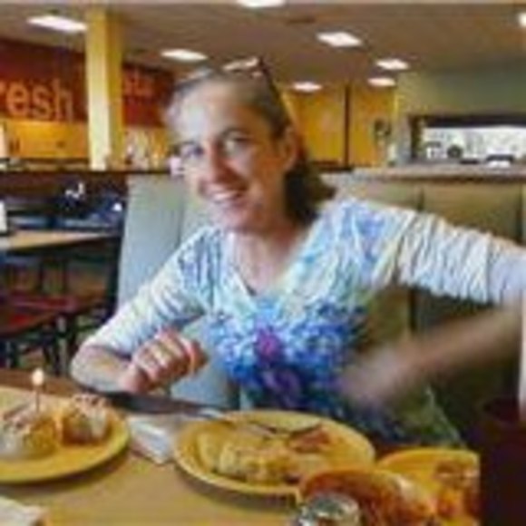 Meet your Posher, Lesa