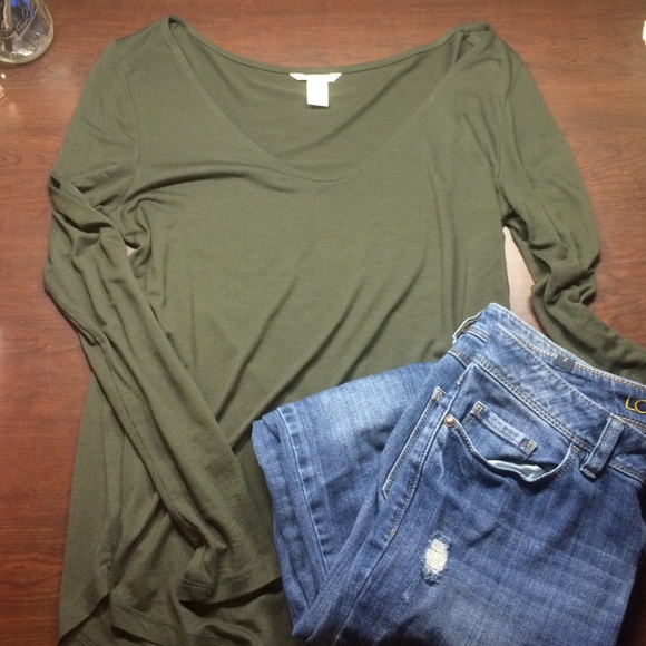 H&M Tops - Army green slouchy long sleeve