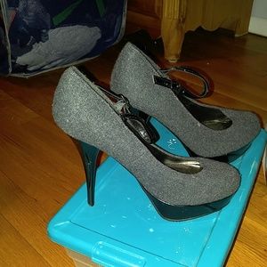 gray heels