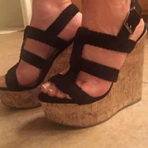 Soda Black Wedges