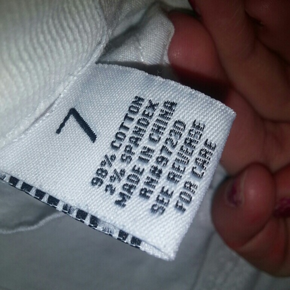 White high wasted shorts - Picture 3 of 3