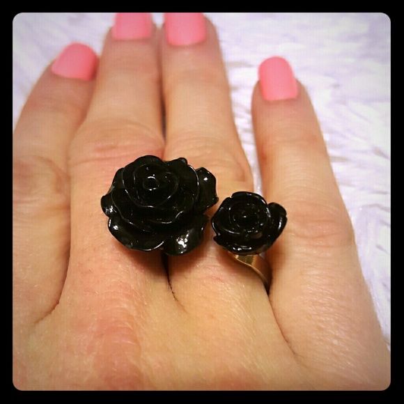 Black Rose Ring