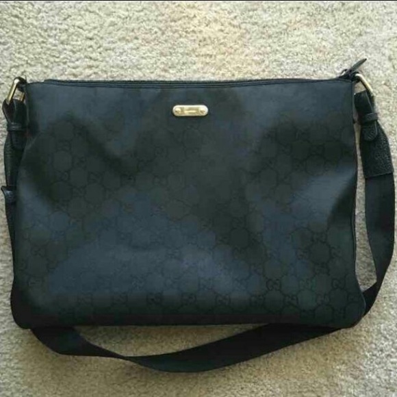 Large Gucci messenger bag
