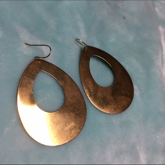 Gold teardrop earrings
