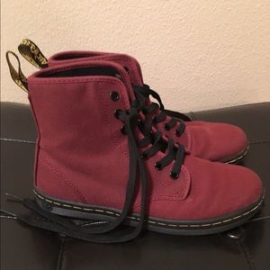 Dr. Martens airwaire boots