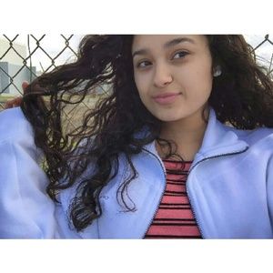 Meet your Posher, Angie