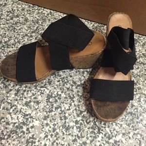 Cathy Jean wedges. Black. Size 7.