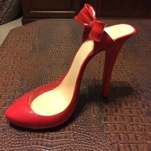 Red High Heel Wine Holder with Bow - Ceramic