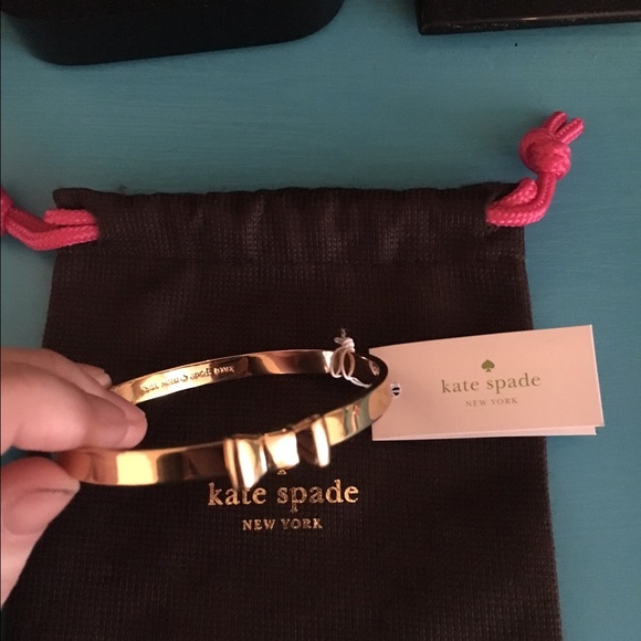 Kate Spade "Take a bow" bangle