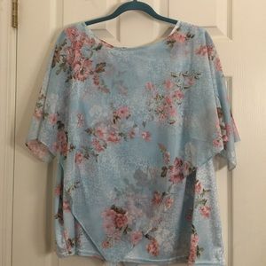 Pretty two-piece spring top