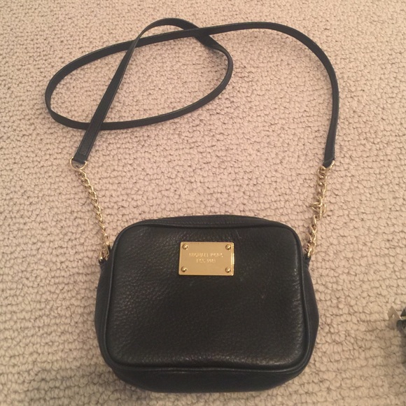 Michael Kors Black leather and Gold Cross body