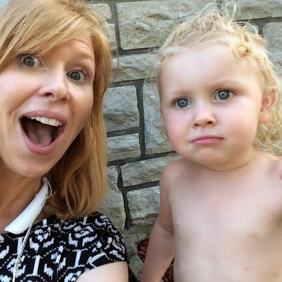 Meet your Posher, Andria - Picture 1 of 1