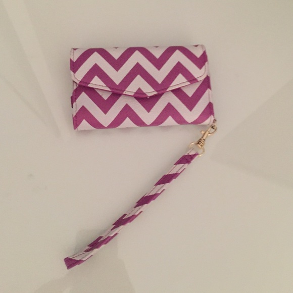 Chevron Wristlet