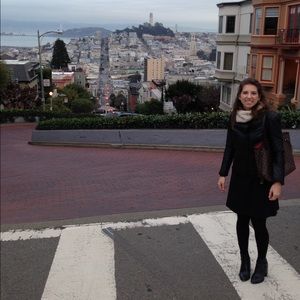 Meet your Posher, Angela