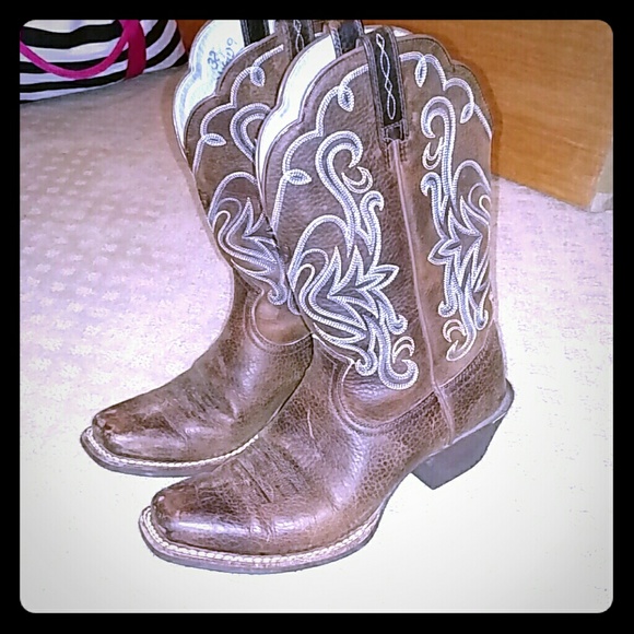 ⚡1 hour sale!! ⚡Ariat Cowboy Boots