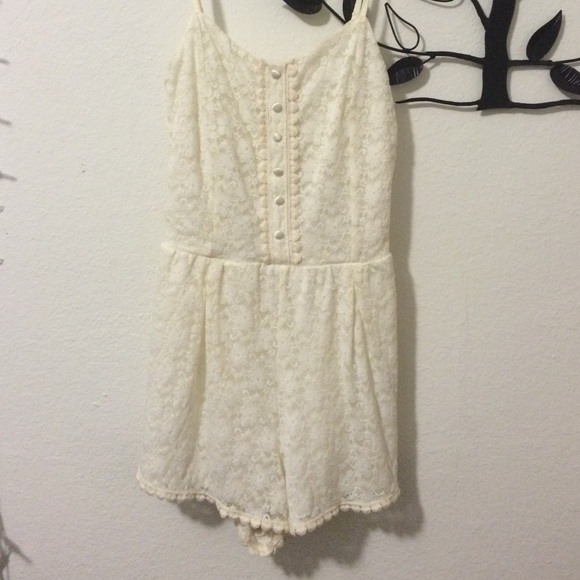 CLOSING CLOSET SOON- Lace romper cutout back H&M