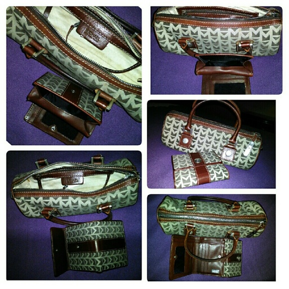 Flash sale bundle of 2 Michael kors