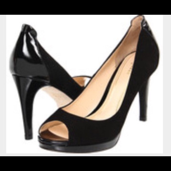 Patent leather and suede open toe pump - Picture 4 of 4