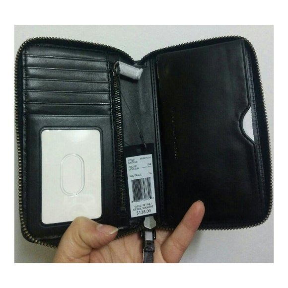 ❗SOLD❗ 🎉Host Pick🎉 Marc by marc jacobs wallet - Picture 2 of 3