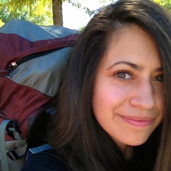 Meet your Posher, Alejandra