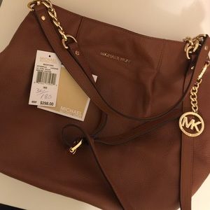 ❌️SOLD❌️Michael Kors Bedford Shoulder Bag