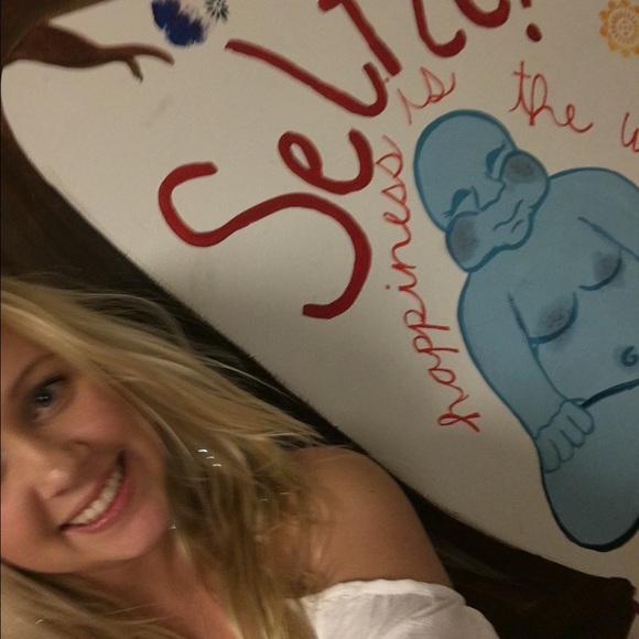 Meet your Posher, Taylor - Picture 2 of 2