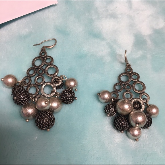 Silver & gray pearl dangle earrings
