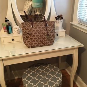 Michael Kors tote