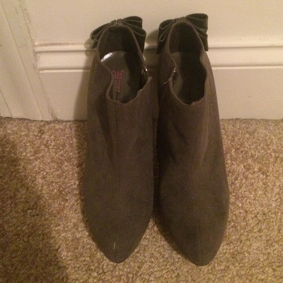 Justfab grey booties, never worn - Picture 4 of 4