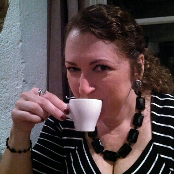 Meet your Posher, Paula - Picture 1 of 1