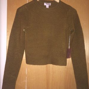 Cropped sweater fuzzy