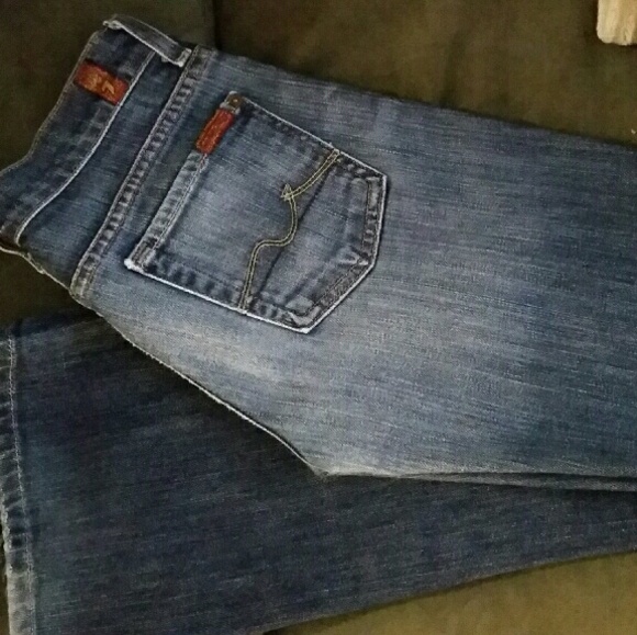 7 for all mankind