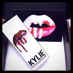 True brown Lipkit By Kylie