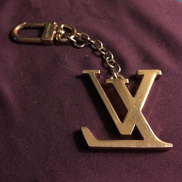 24 HR SALE ❤️❤️ Classic Louis Vuitton Key Chain
