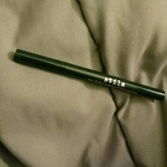 Stilla eyeliner - evergreen