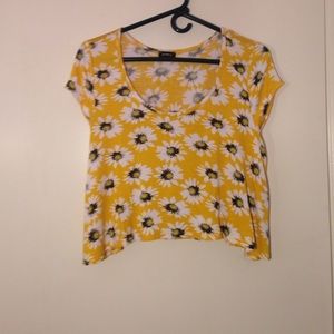 Daisy tee