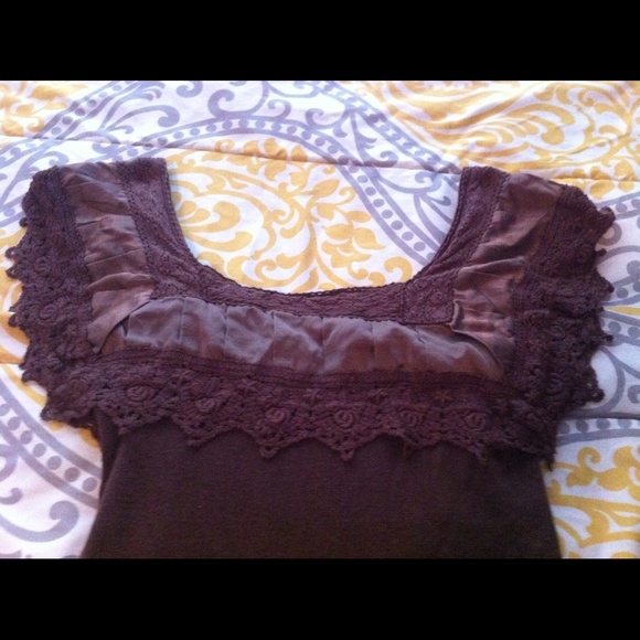 Country-Chic Collared T-Shirt - Picture 2 of 2