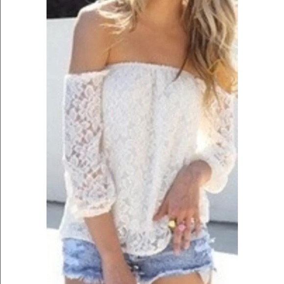 Tops - Long sleeve off the shoulder blouse!