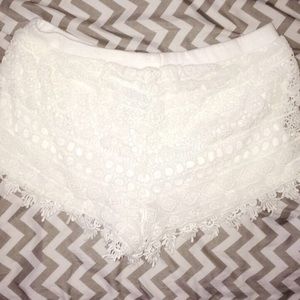 White lace shorts 💕 (from H&M)