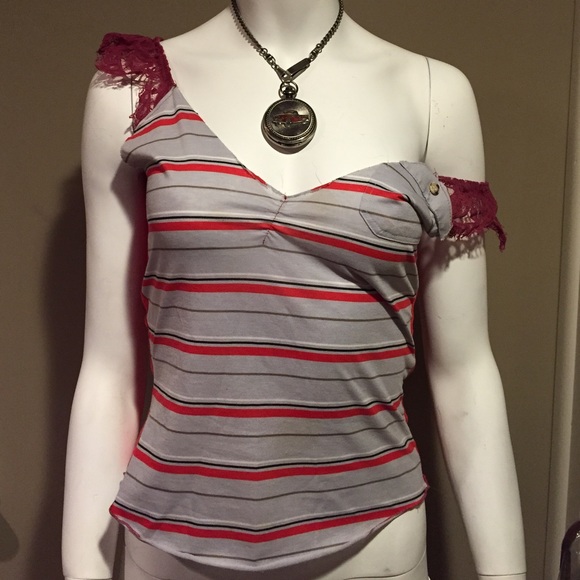 Unique Soho NY Lace Top - Picture 3 of 4