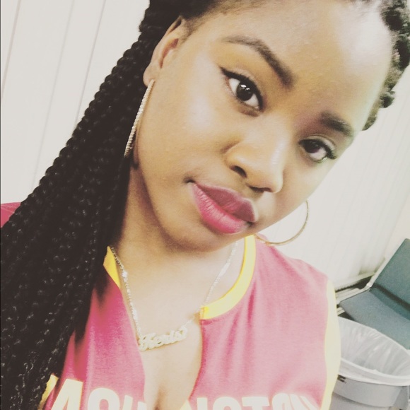 Meet your Posher, Keris - Picture 1 of 1