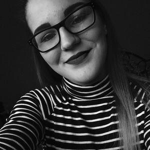 Meet your Posher, Khloe