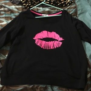 pink lips sweat shirt