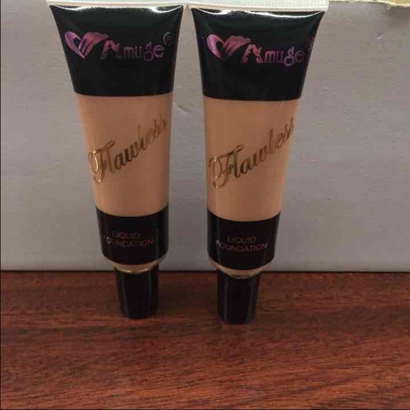 2 flawless liquid foundations