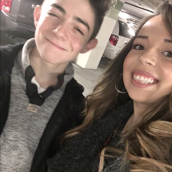 This is me🎀💜 - Picture 4 of 4