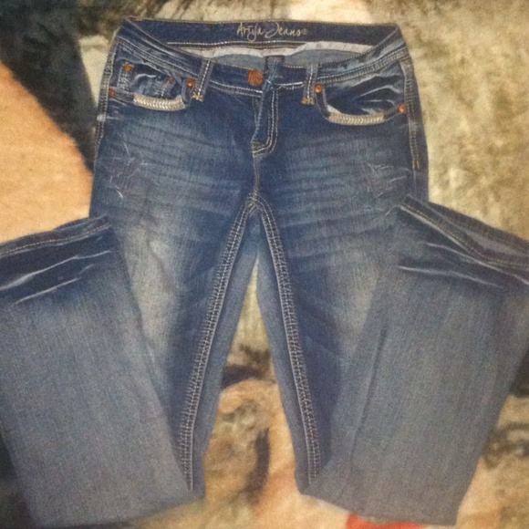 Boot cut jeans