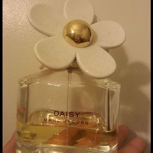 SOLD-Marc Jacobs DAISY