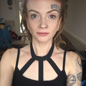 Meet your Posher, Leah