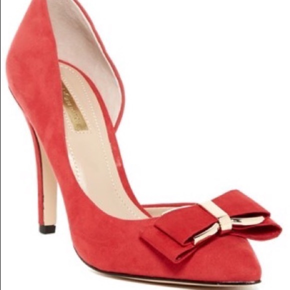 BCBGeneration red pumps